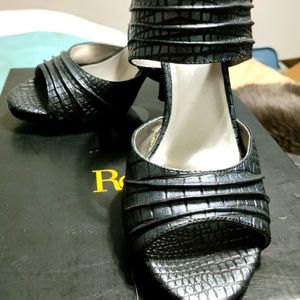 Cuff heel